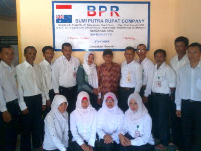 Best Leadership Award 2014  Untuk Direktur Utama PT BPR Tedy Handoko 